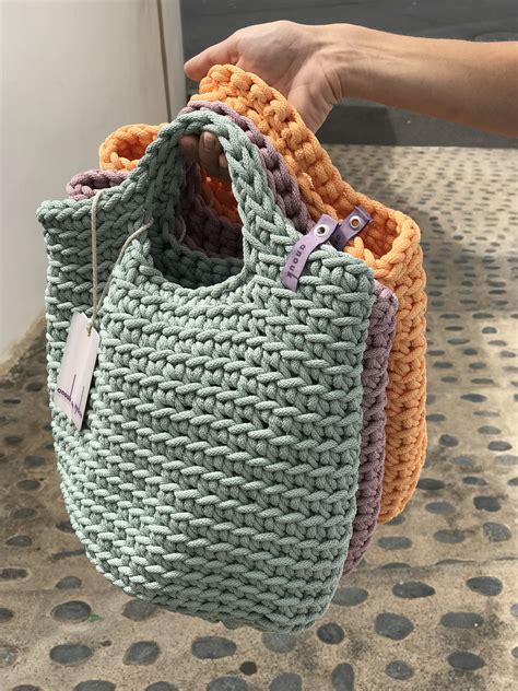 michael kors logo on purse